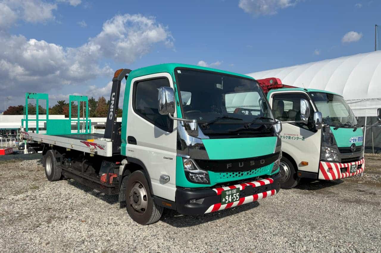 ナルケ自動車泉インター店のレッカー車