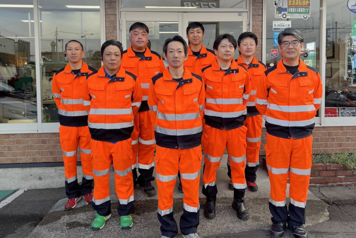 ナルケ自動車仙台店のレッカーサービススタッフ